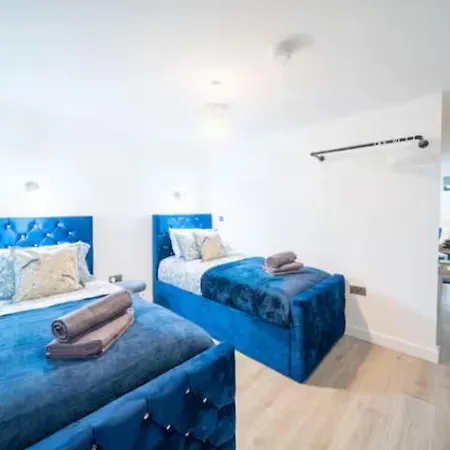 Living - 1-bedroom 브래드퍼드